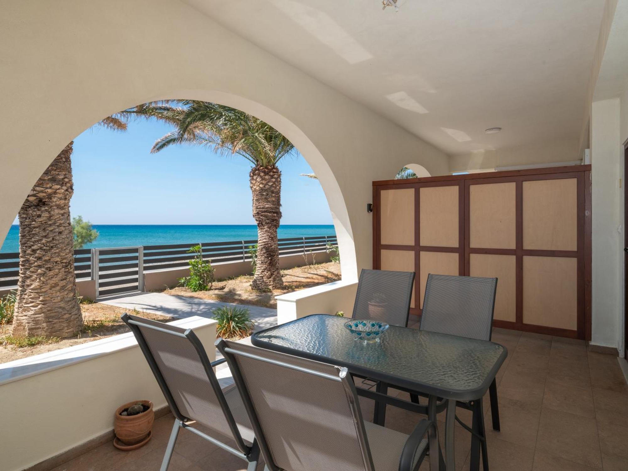 Atalanti Seaside Junior Suites Keratokampos Exterior foto